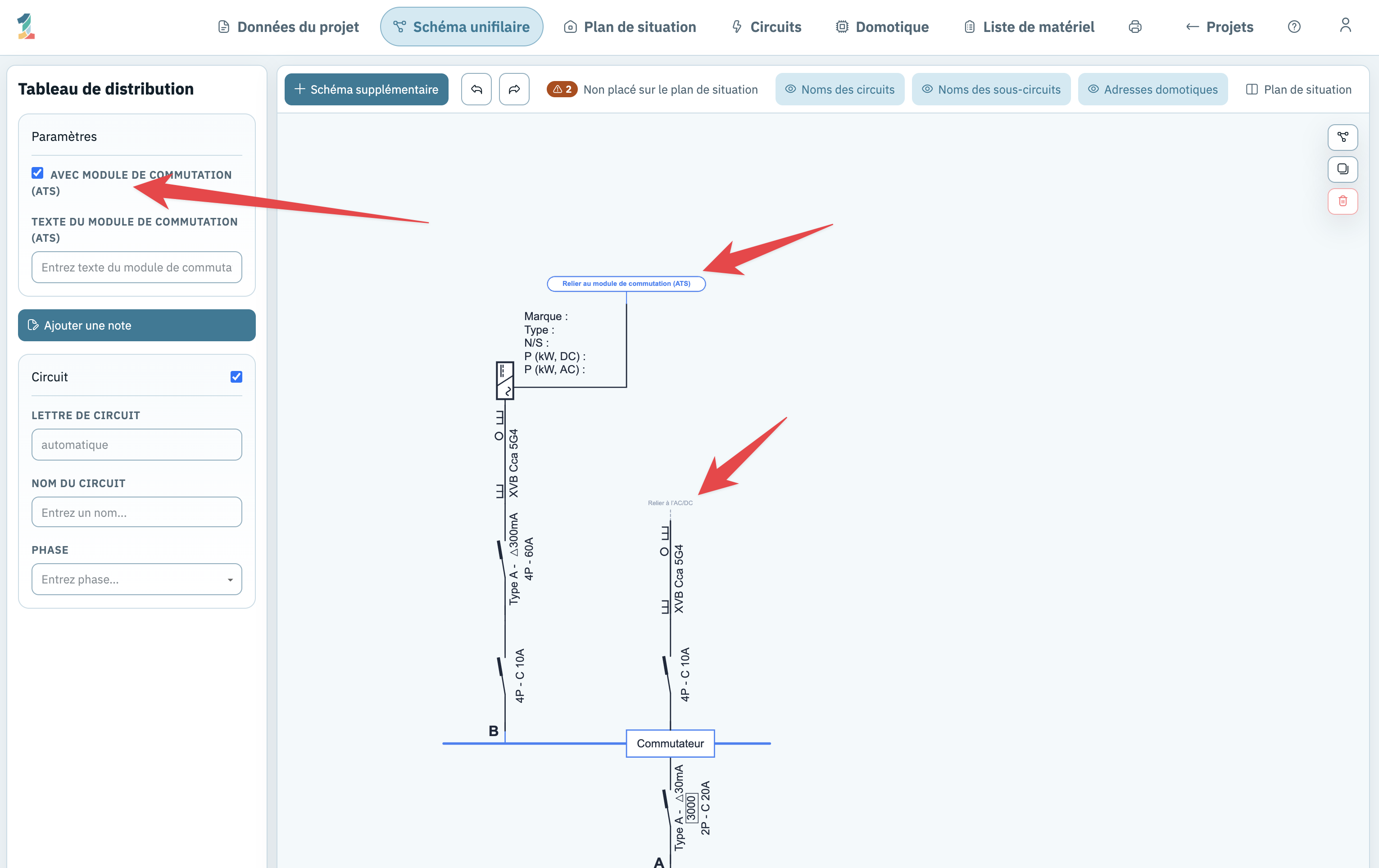 Le panneau de réglages du tableau avec « Avec module de commutation (ATS) » coché, et sur la feuille de dessin le bouton « Relier au module de commutation (ATS) » à côté de l'onduleur.